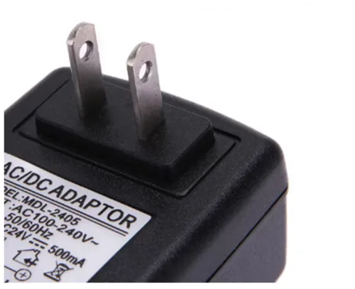 Adaptador de Corriente Universal, Transformador de 3.6V a 3A Adaptador de Corriente Universal, Transformador de 3.6V a 3A